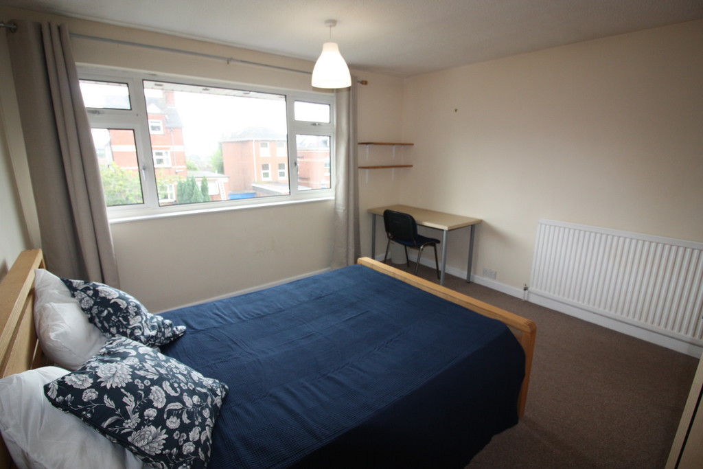 6 bed house to rent in Union Road, Exeter 10