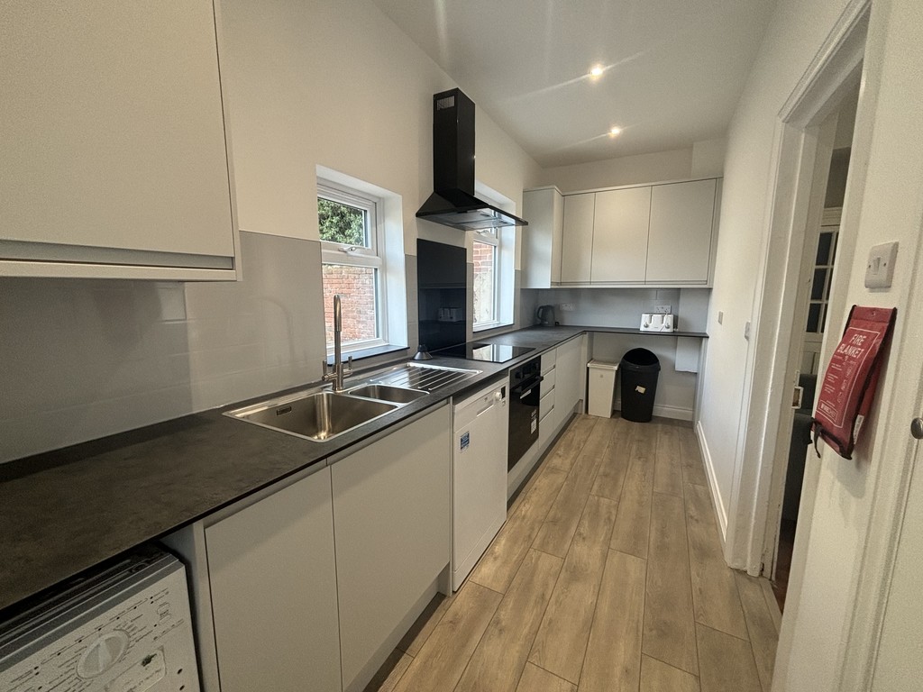3 bed house to rent in May Street, Exeter 5