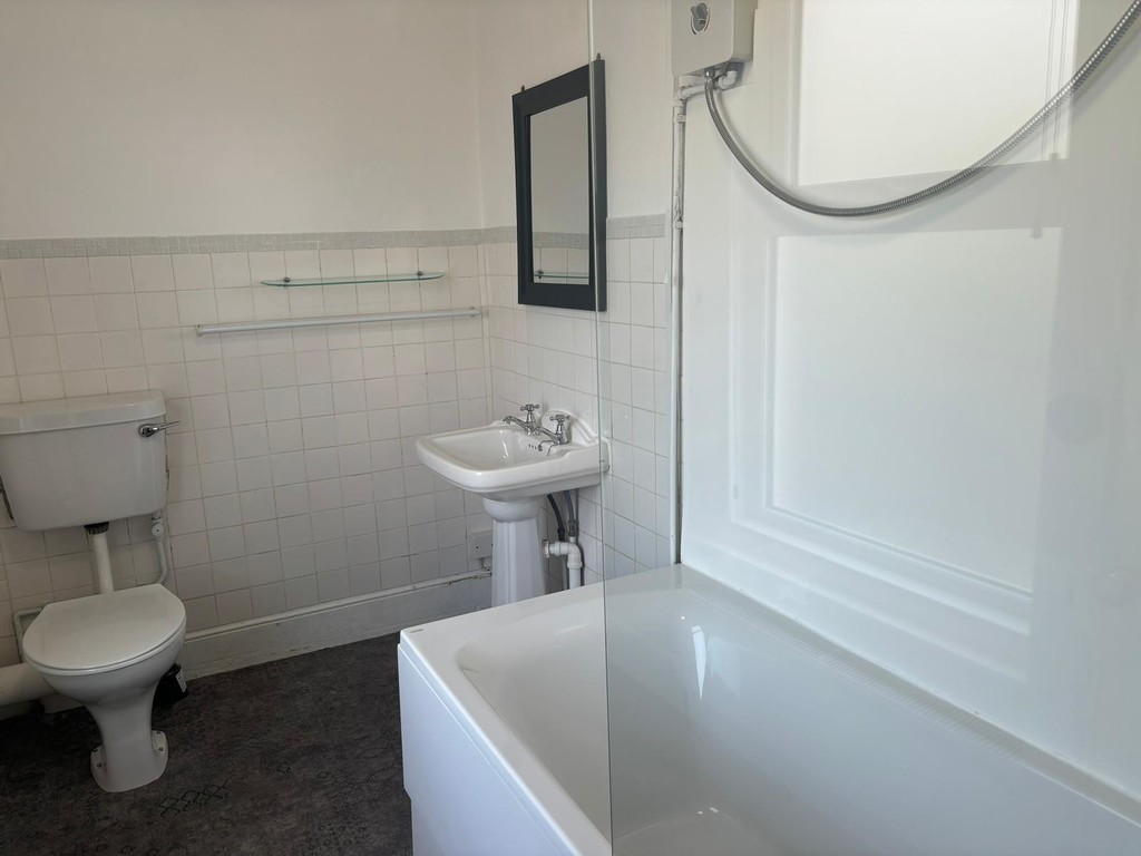 3 bed house to rent in May Street, Exeter  - Property Image 6