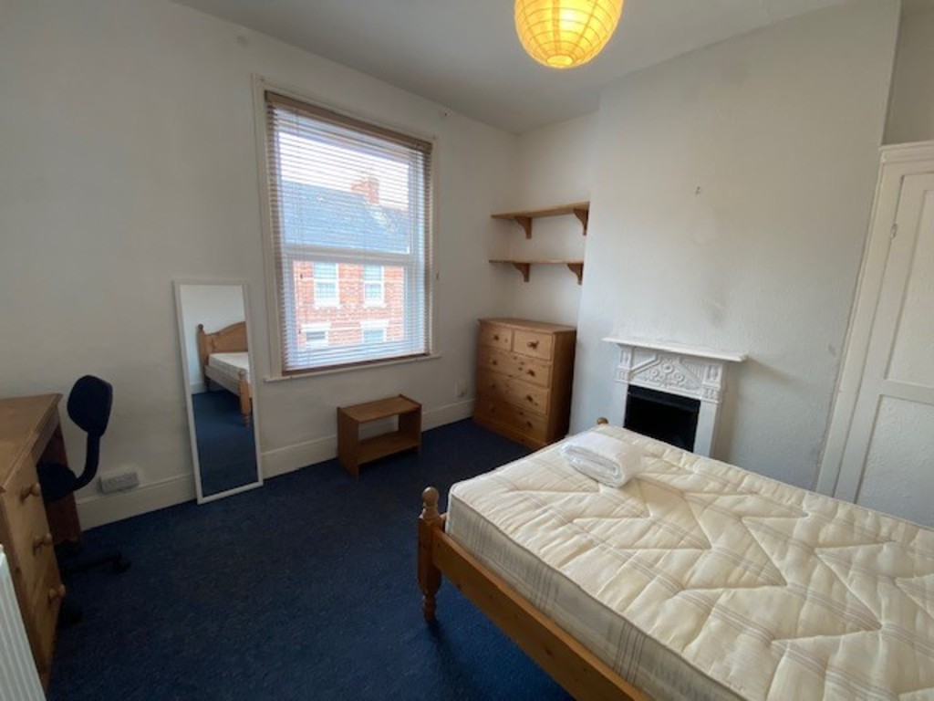 3 bed house to rent in May Street, Exeter  - Property Image 9