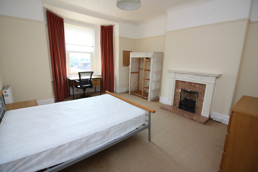 3 bed flat to rent in Sylvan Road, Exeter 11