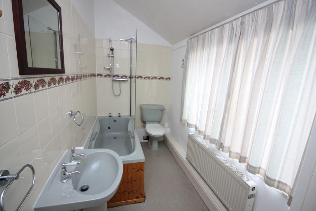 3 bed flat to rent in Sylvan Road, Exeter  - Property Image 14