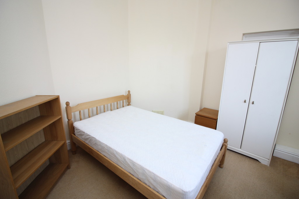 3 bed flat to rent in Sylvan Road, Exeter  - Property Image 7