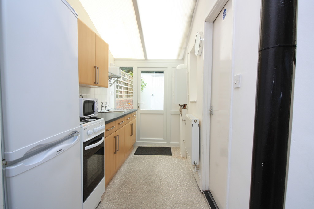 2 bed flat to rent in Elmside, GFF, Mount Pleasant 5