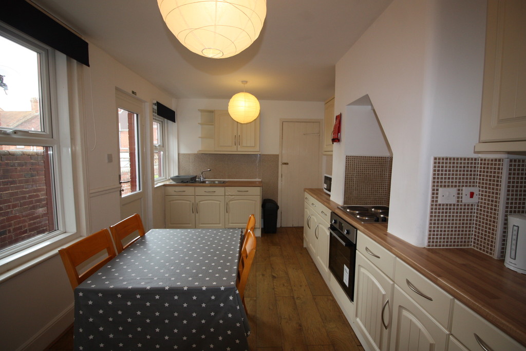 4 bed house to rent in Monks Road, Mount Pleasant  - Property Image 1