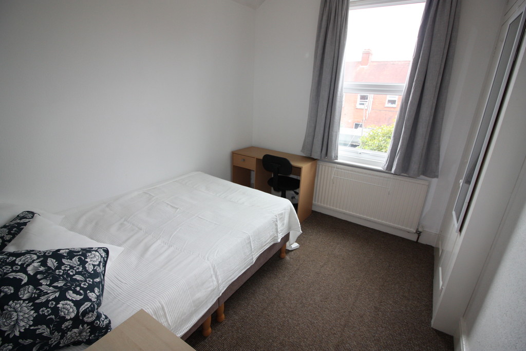 4 bed house to rent in Monks Road, Mount Pleasant  - Property Image 6