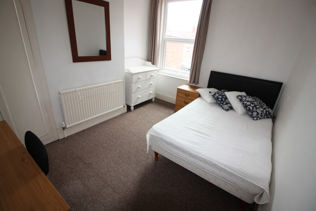4 bed house to rent in Monks Road, Mount Pleasant  - Property Image 7