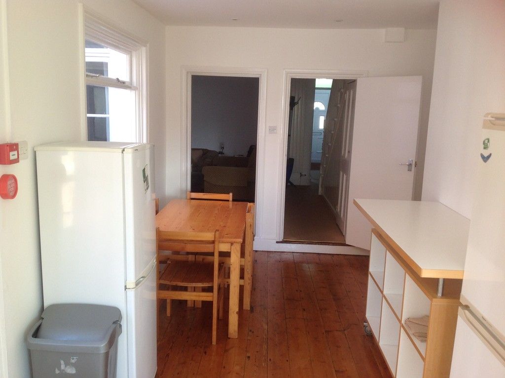 5 bed house to rent in Magdalen Road, Exeter  - Property Image 3