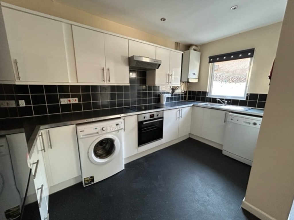 6 bed house to rent in Woodbine Terrace, Exeter  - Property Image 2