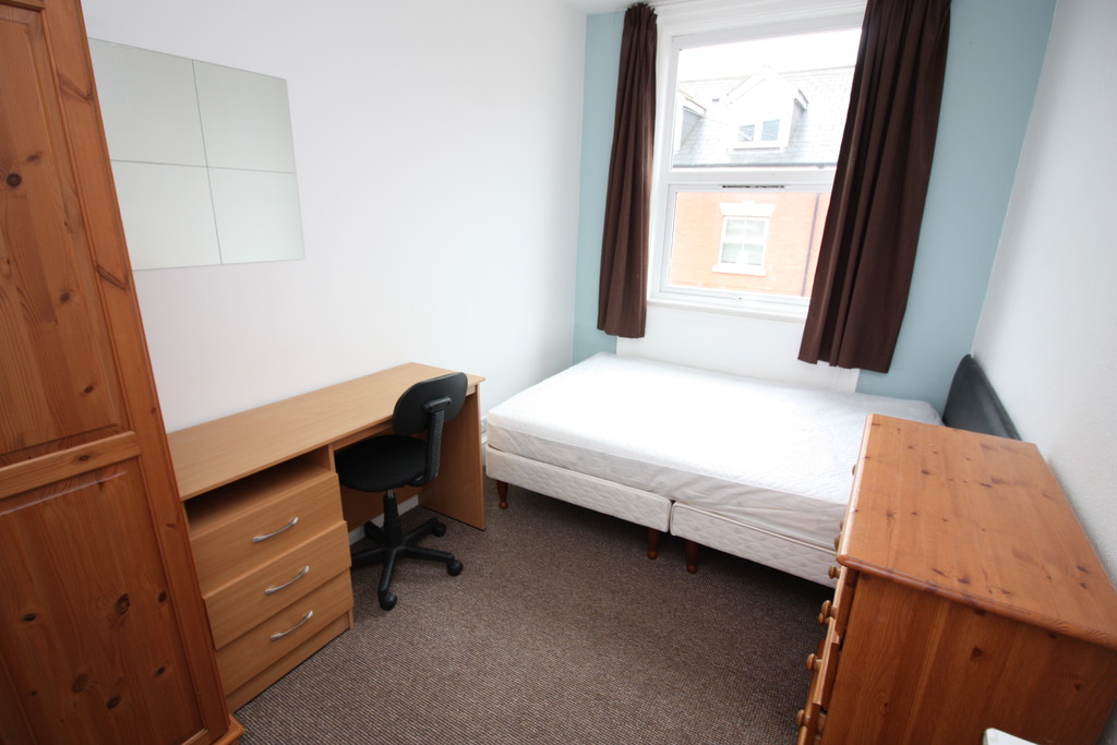 5 bed house to rent in Victoria Street, Exeter  - Property Image 8