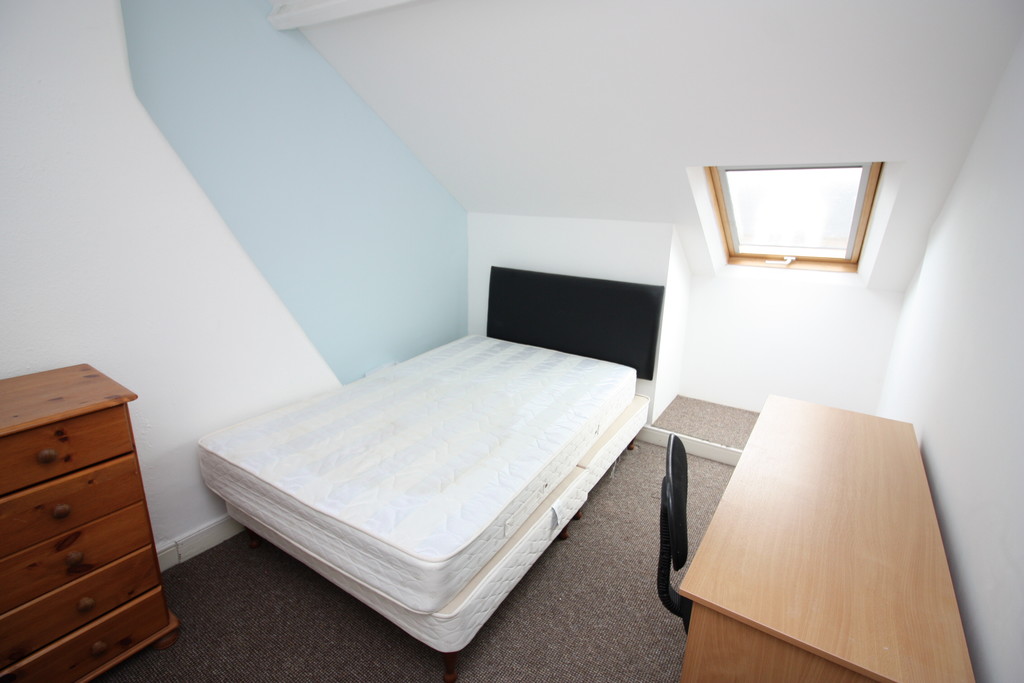 5 bed house to rent in Victoria Street, Exeter  - Property Image 10