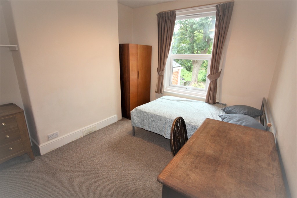 5 bed house to rent in Portland Street, Exeter 7