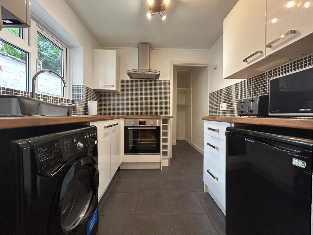 3 bed house to rent in Rosewood Terrace, Exeter 3