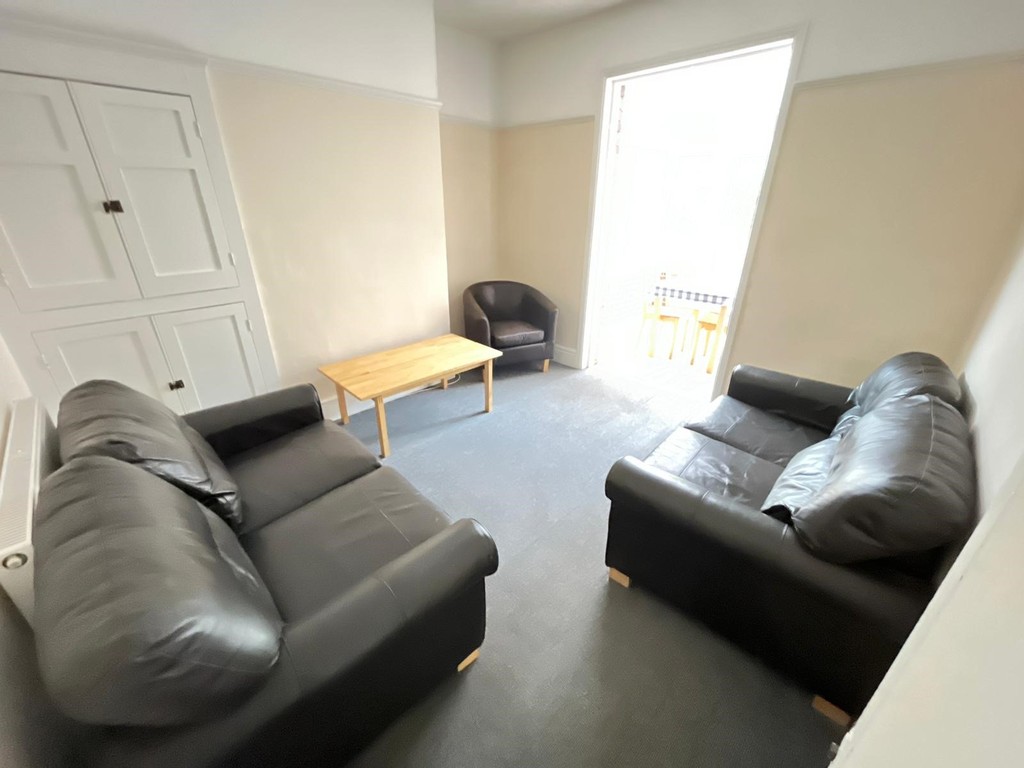 4 bed house to rent in Lucas Avenue, Exeter  - Property Image 1