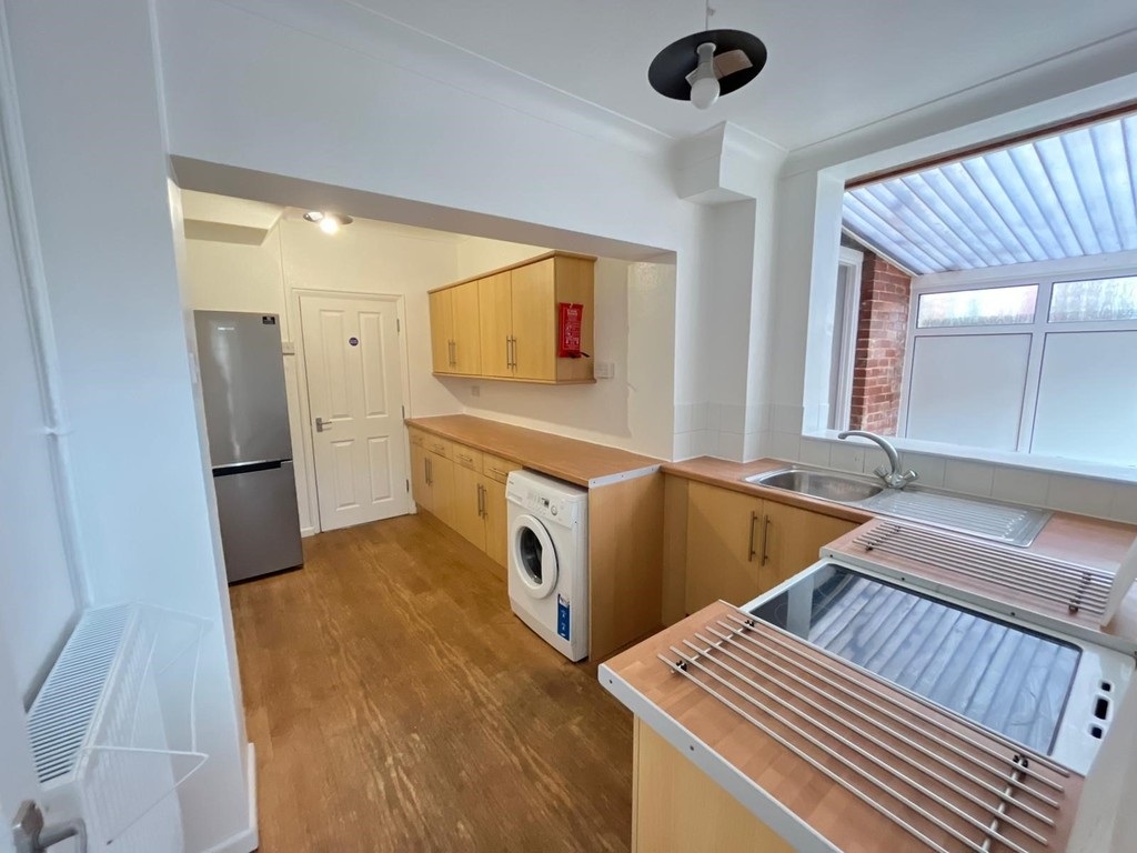 4 bed house to rent in Lucas Avenue, Exeter 5
