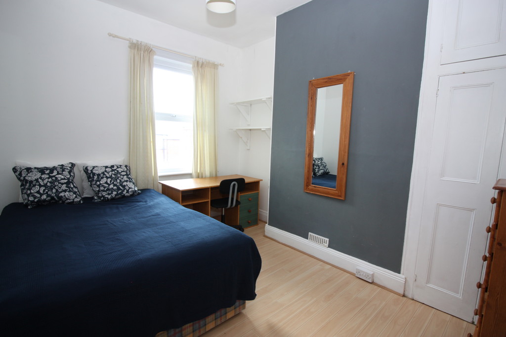 5 bed house to rent in Park Road, Mount Pleasant  - Property Image 10