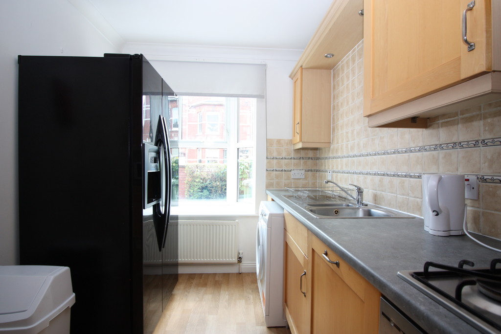 4 bed house to rent in Hillsborough Avenue, Exeter 3