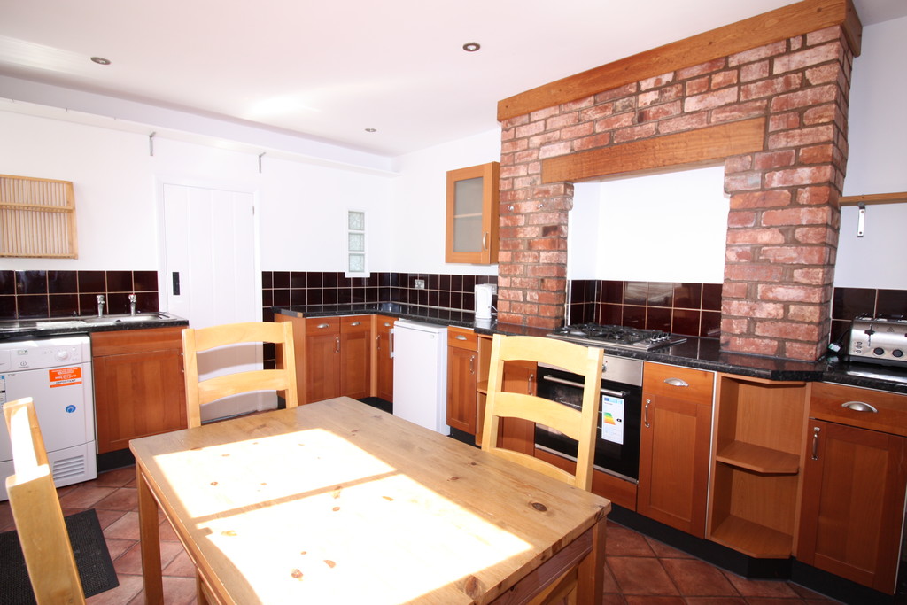 4 bed house to rent in Monkswell Road, Exeter 3