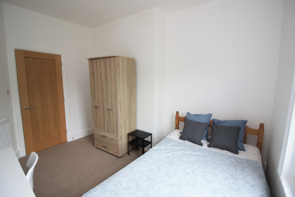 3 bed flat to rent in Pennsylvania Road, 9