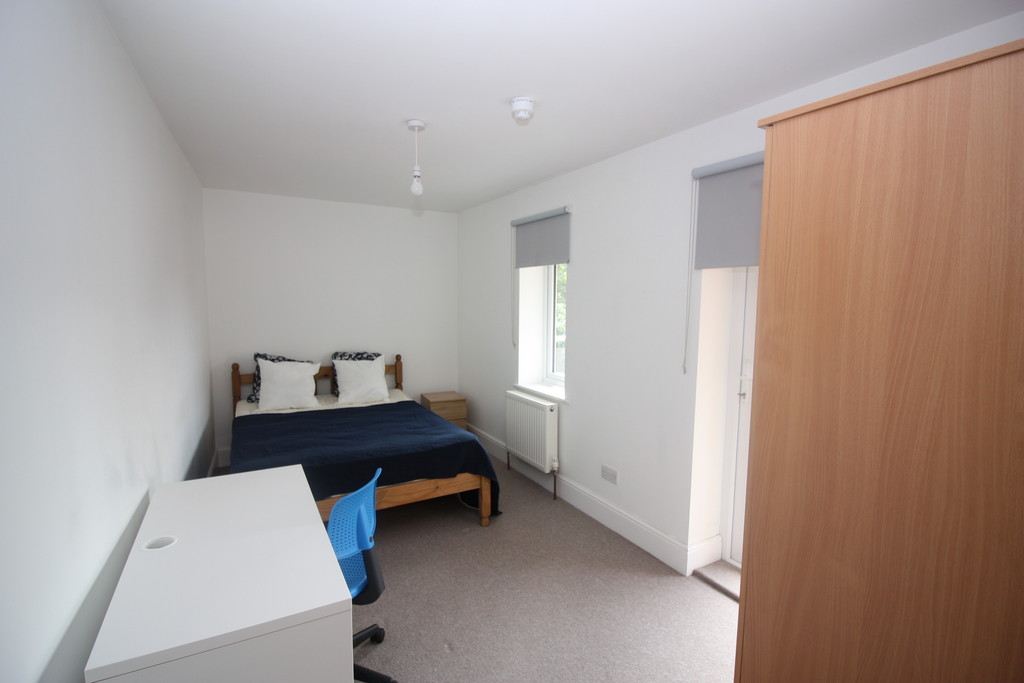 2 bed flat to rent in Pennsylvania Road,  - Property Image 8