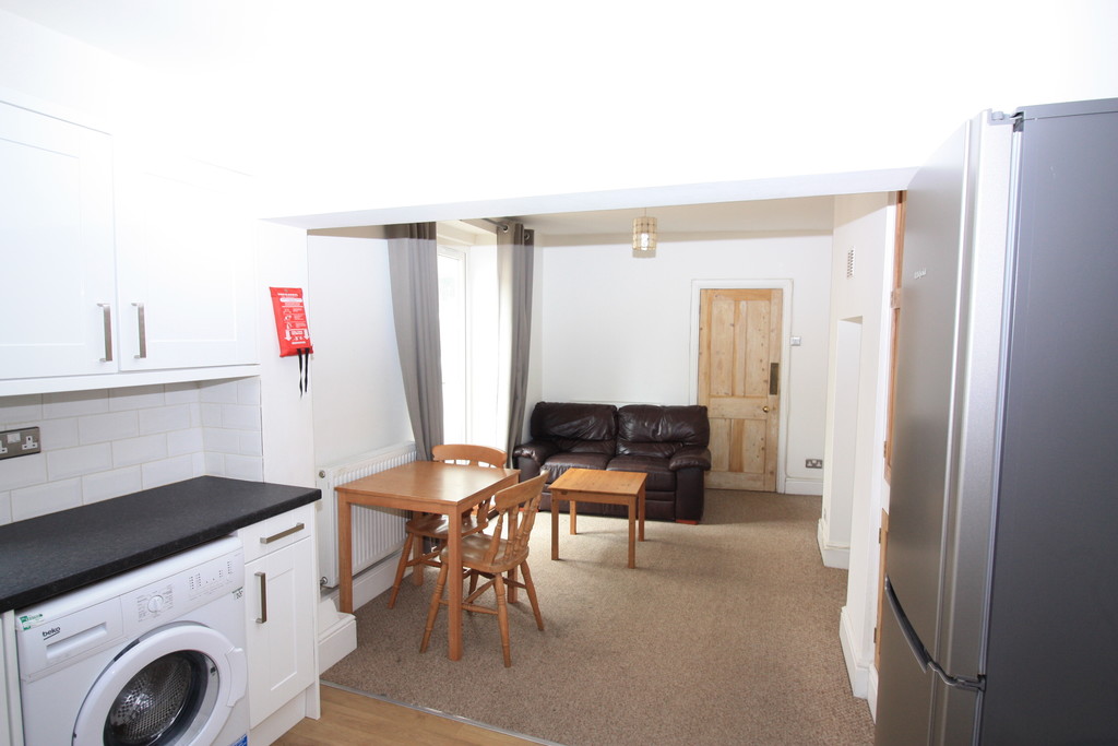 2 bed flat to rent in Pennsylvania Road, 4