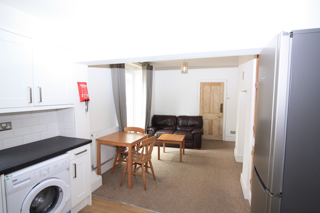 2 bed flat to rent in Pennsylvania Road, 5