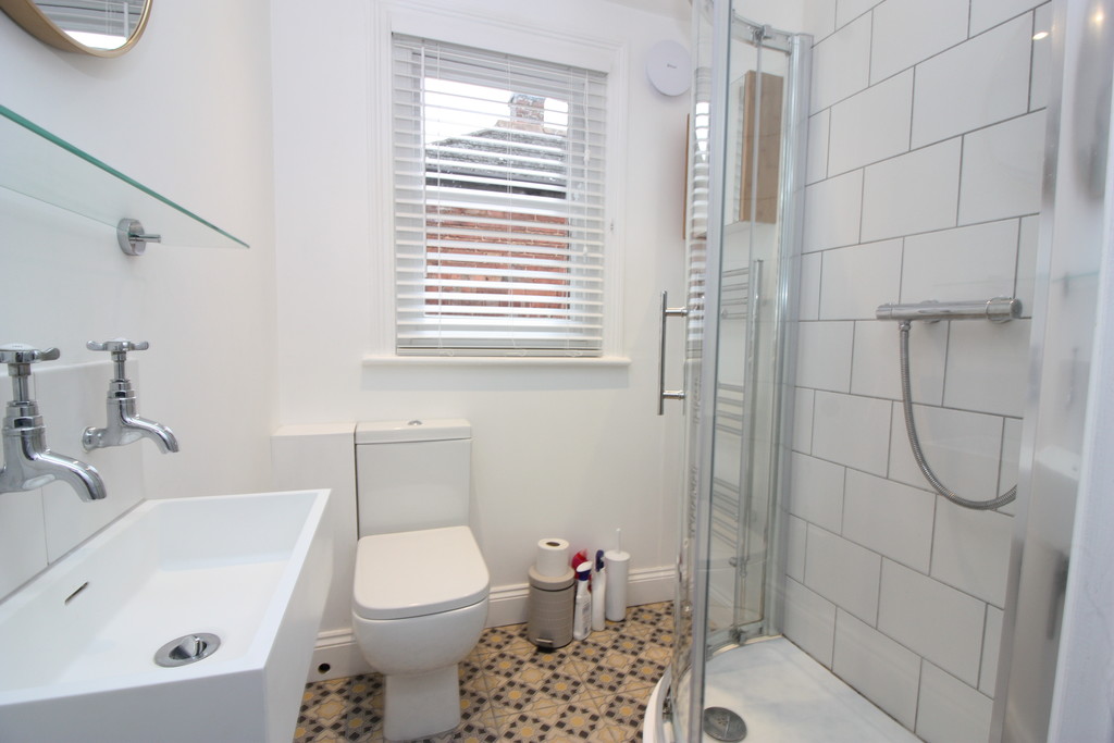 4 bed house to rent in Mount Pleasant Road,  - Property Image 4