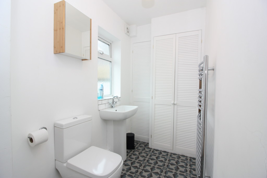 4 bed house to rent in Mount Pleasant Road,  - Property Image 9