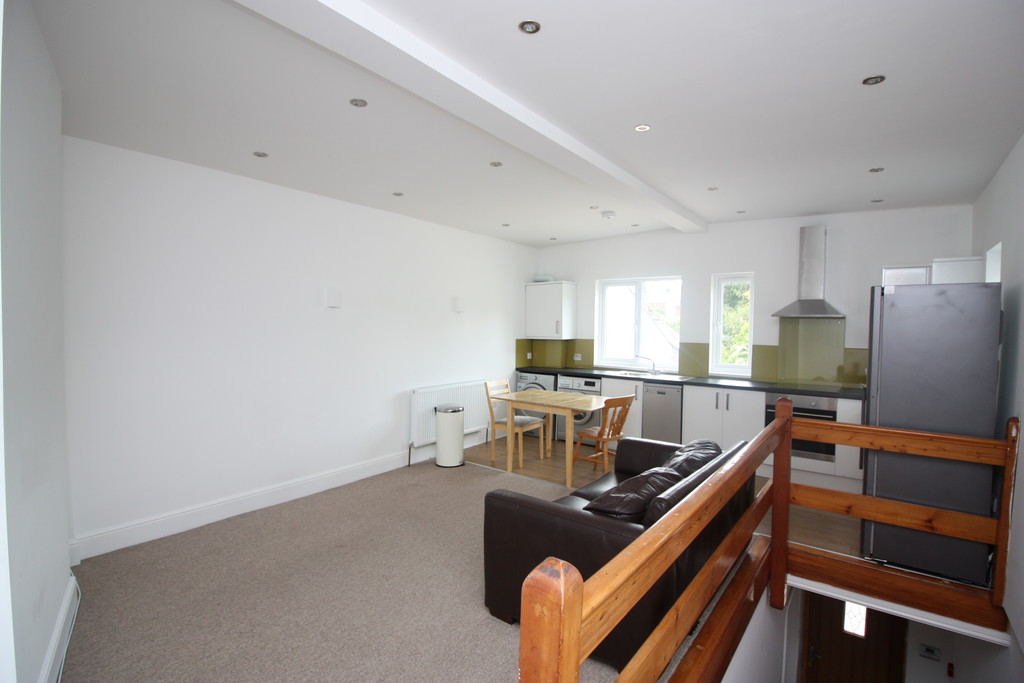 1 bed house to rent in Clifton Road, 4