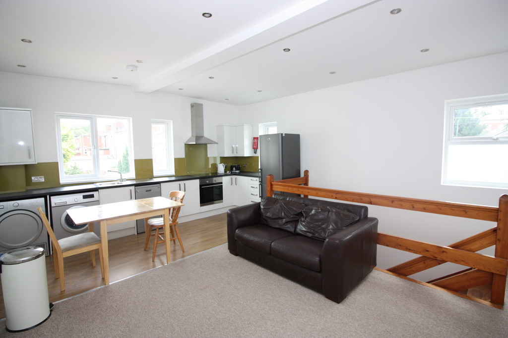 1 bed house to rent in Clifton Road, 5