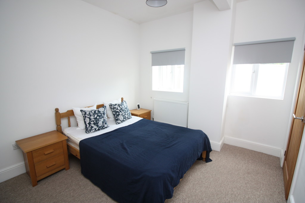 1 bed house to rent in Clifton Road, 8