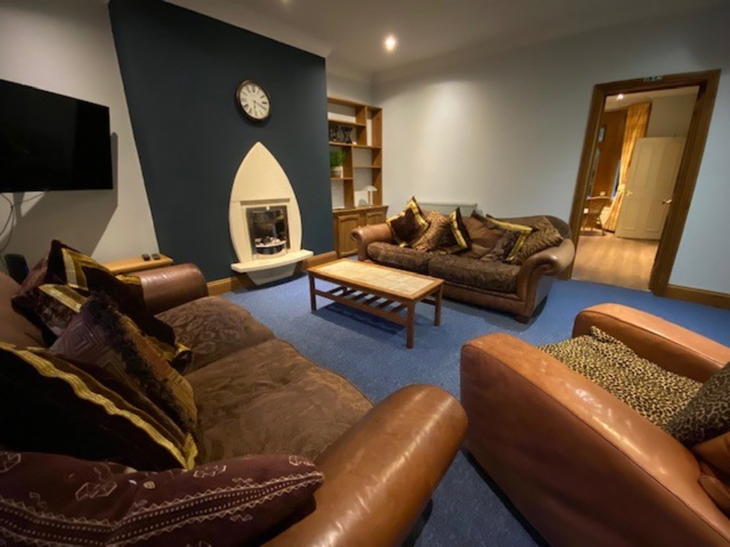 9 bed house to rent in Room @ Queens Terrace, Near Clock Tower 1