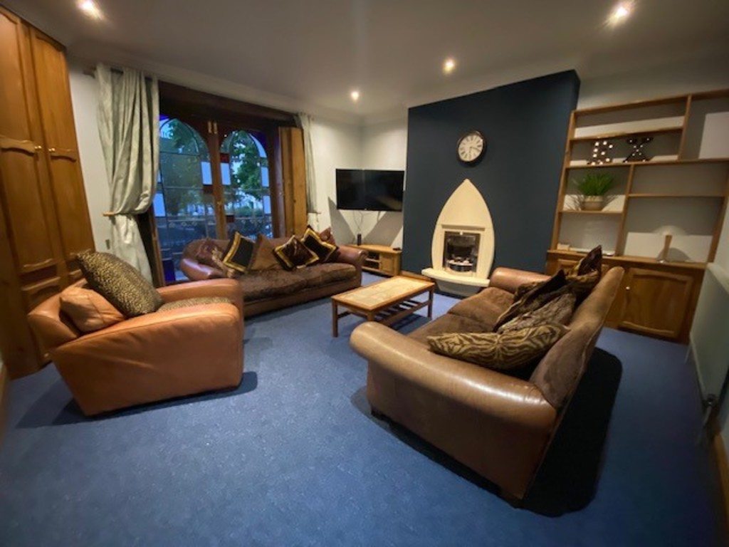 9 bed house to rent in Room @ Queens Terrace, Near Clock Tower 2