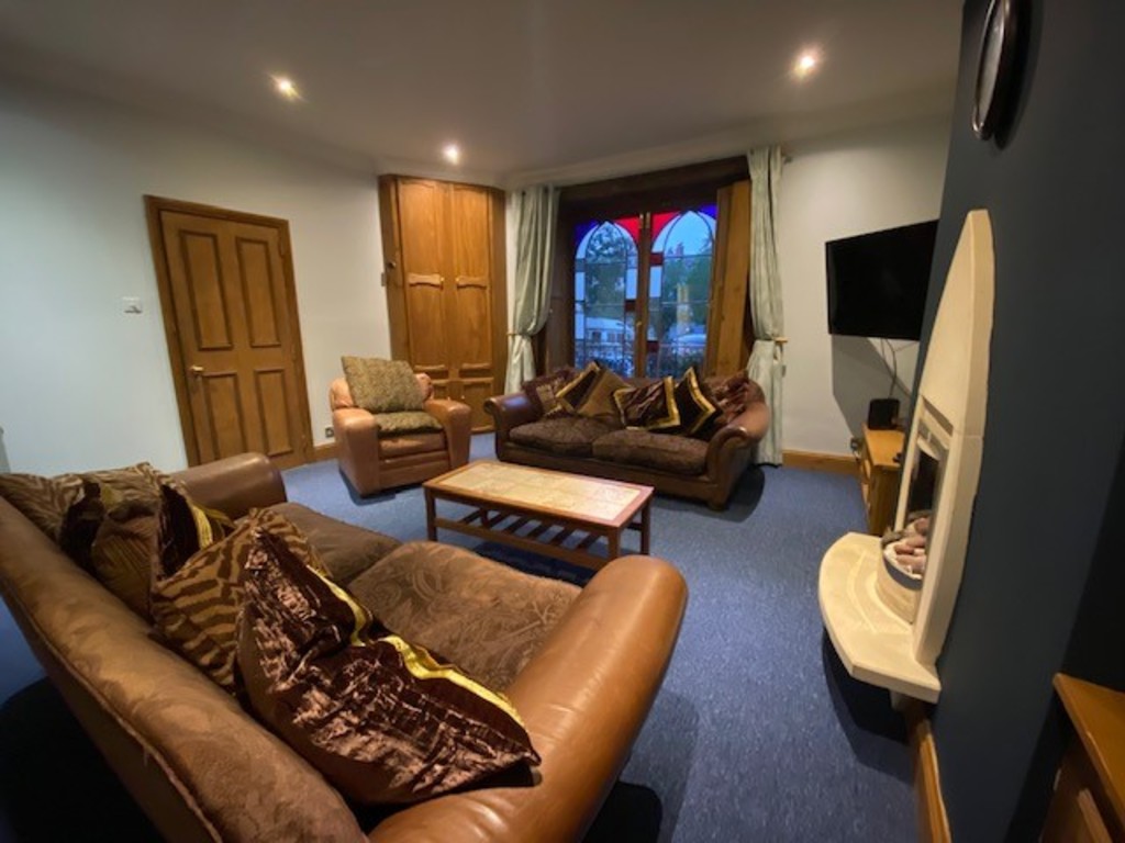 9 bed house to rent in Room @ Queens Terrace, Near Clock Tower 3