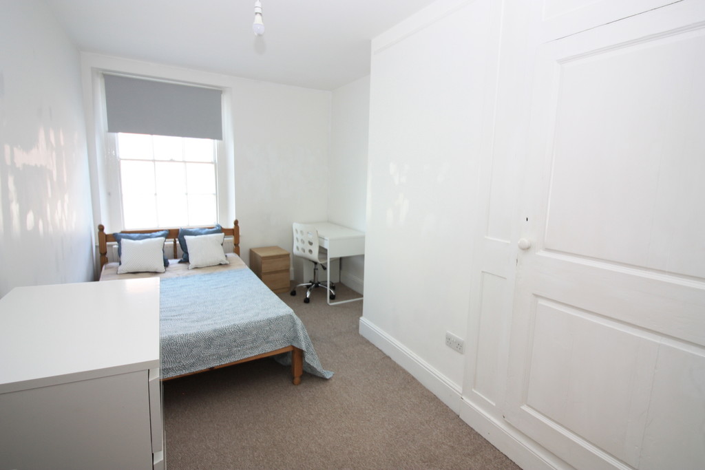 6 bed house to rent in New North Road,  - Property Image 7