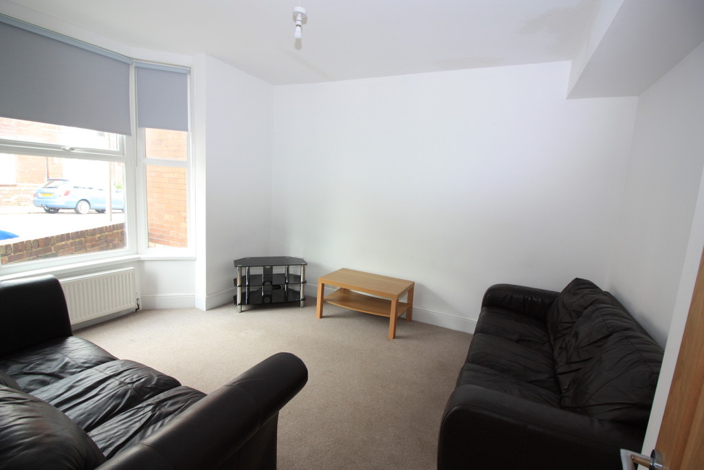 7 bed house to rent in Mowbray Avenue,  - Property Image 3