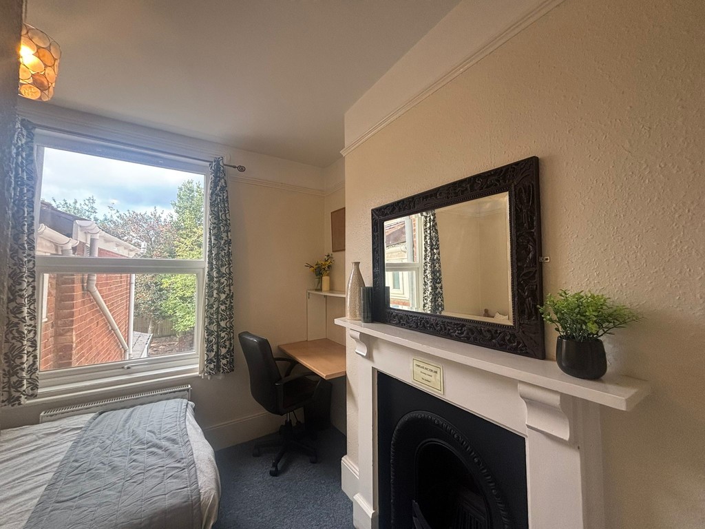 6 bed house to rent in Culverland Road, Exeter  - Property Image 12