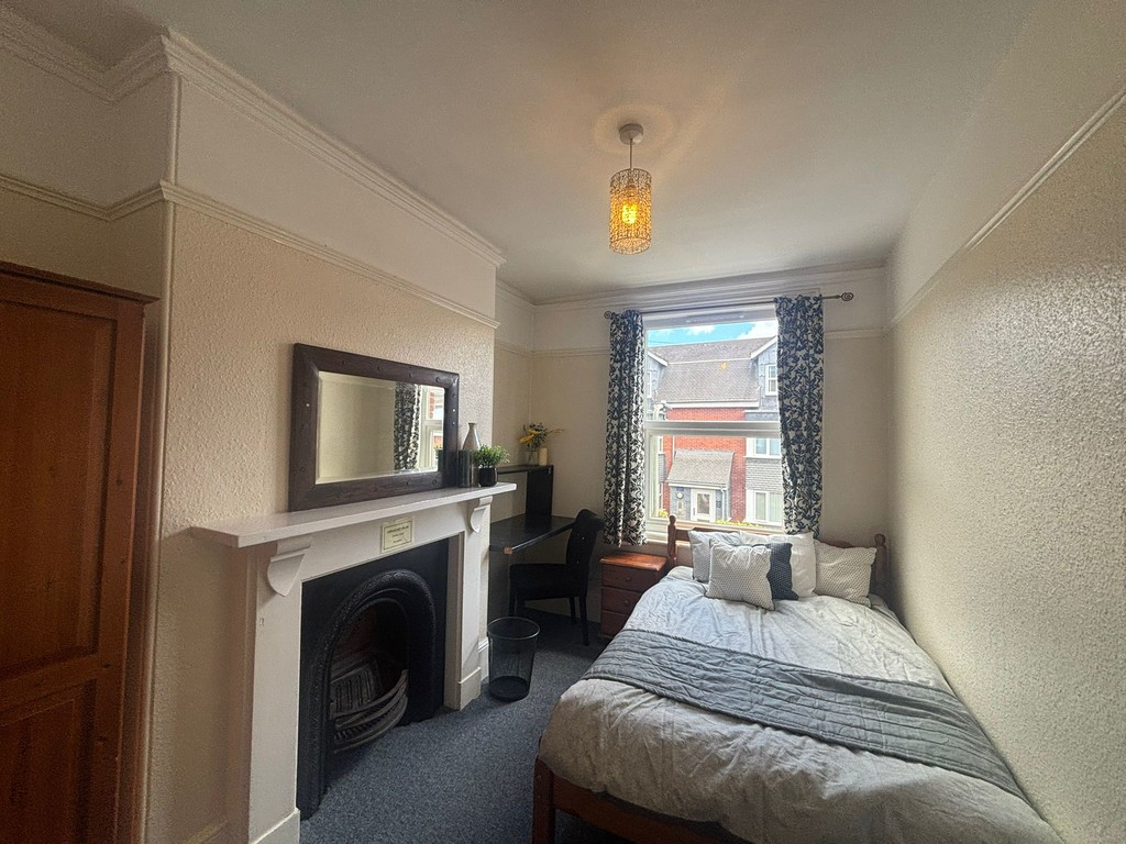 6 bed house to rent in Culverland Road, Exeter  - Property Image 9