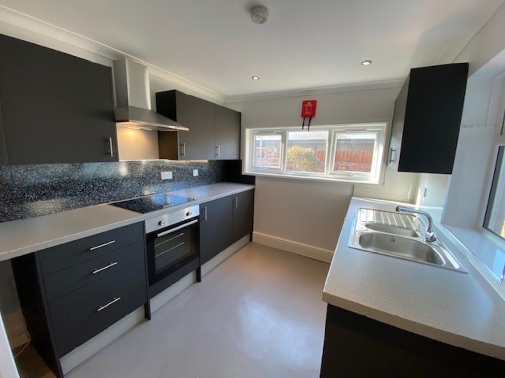 2 bed house to rent in Mansfield Road 1