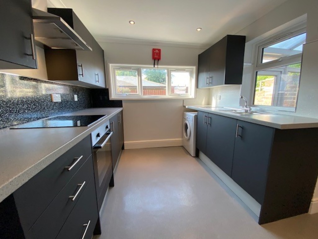 2 bed house to rent in Mansfield Road 2