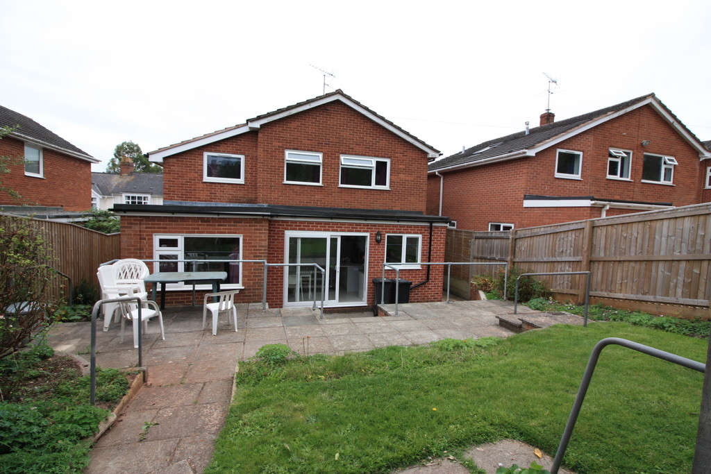 6 bed house to rent  - Property Image 13