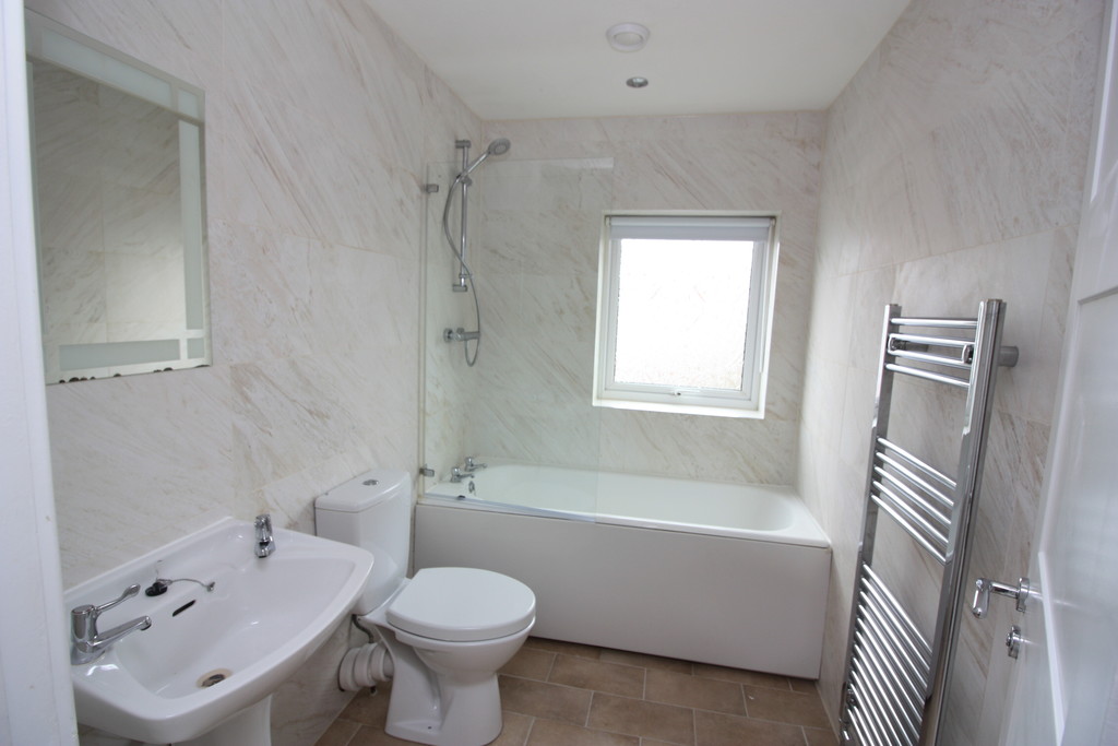 6 bed house to rent  - Property Image 16