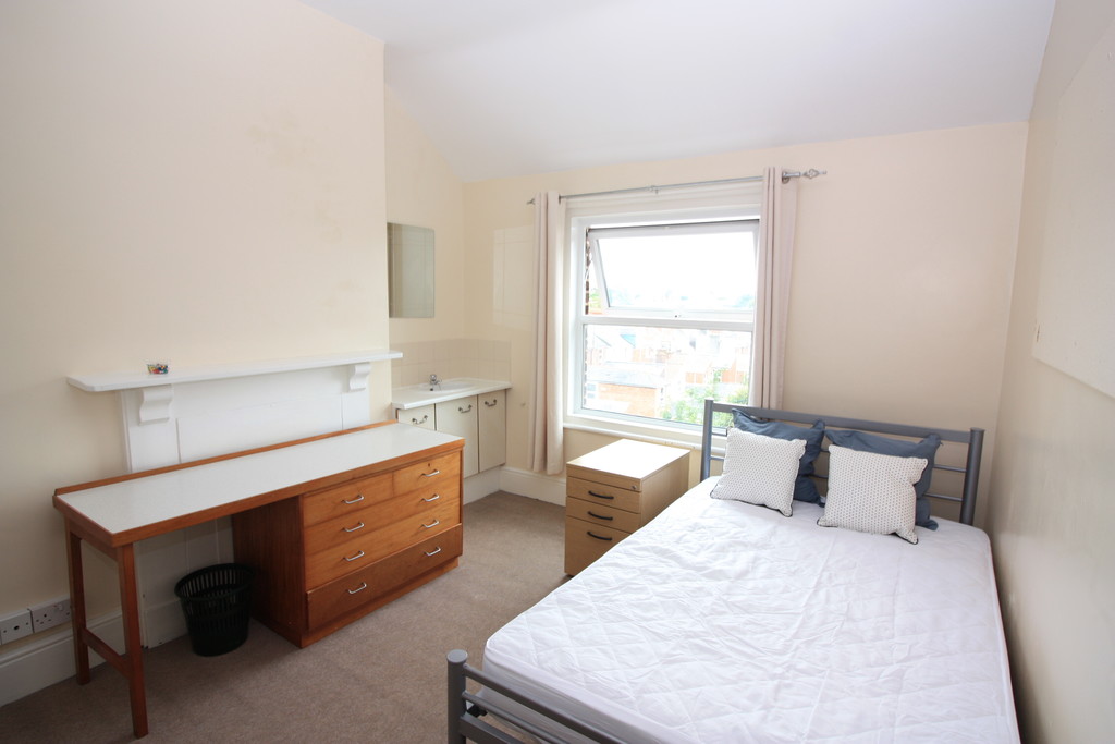 6 bed house to rent in Union Road, Exeter  - Property Image 12