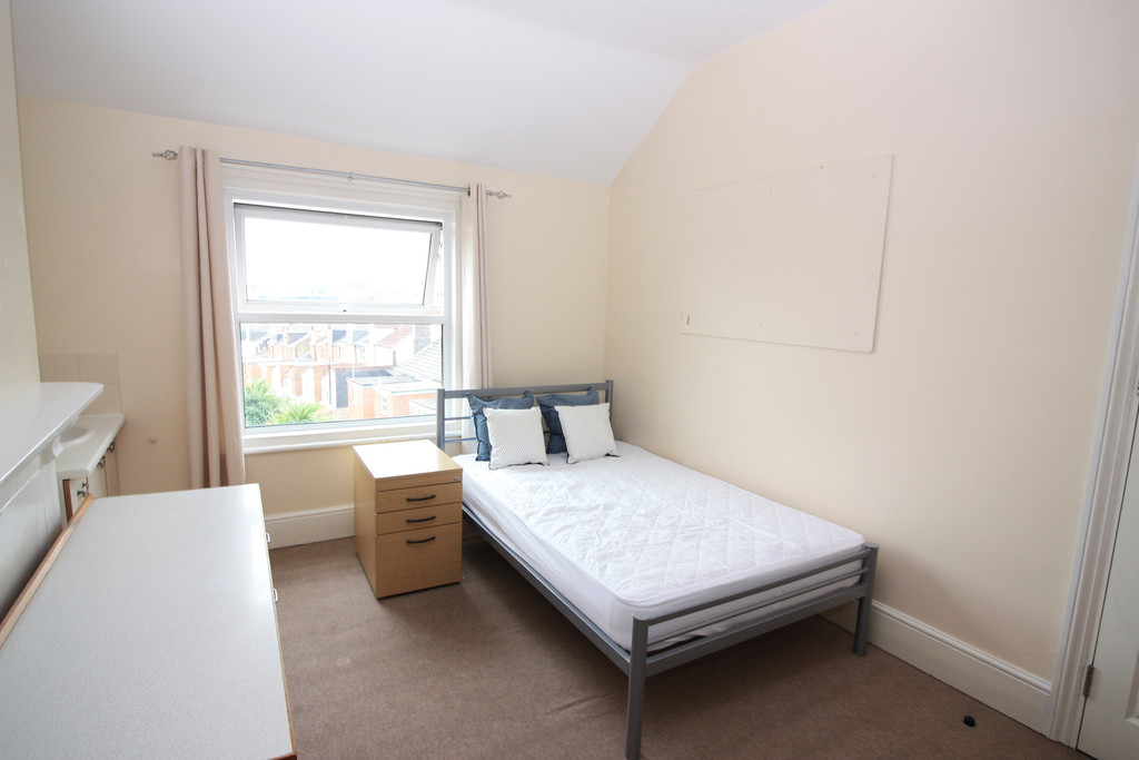 6 bed house to rent in Union Road, Exeter  - Property Image 10