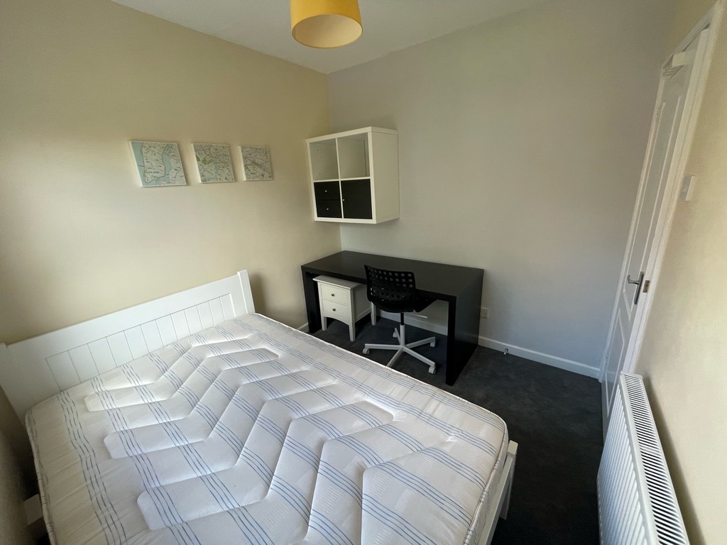 2 bed house to rent in Off High Street  - Property Image 11