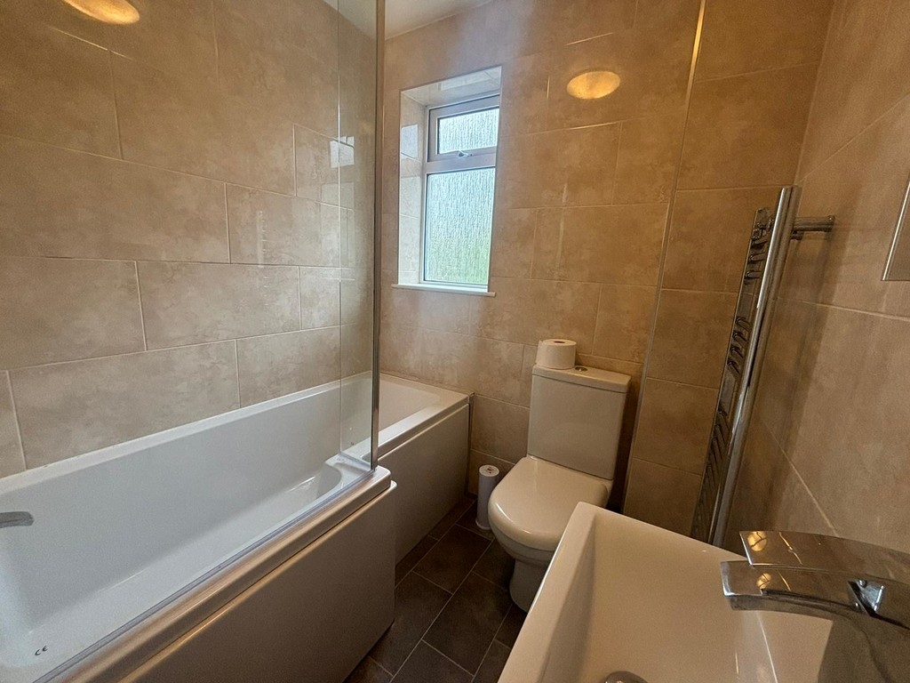 2 bed flat to rent in Longbrook Street, Exeter  - Property Image 4