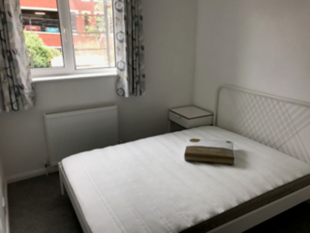 2 bed flat to rent in Longbrook Street, Exeter 8