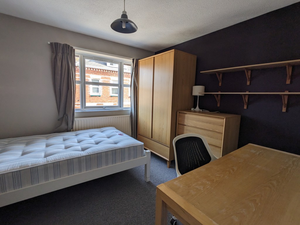 6 bed house to rent in May Street 12