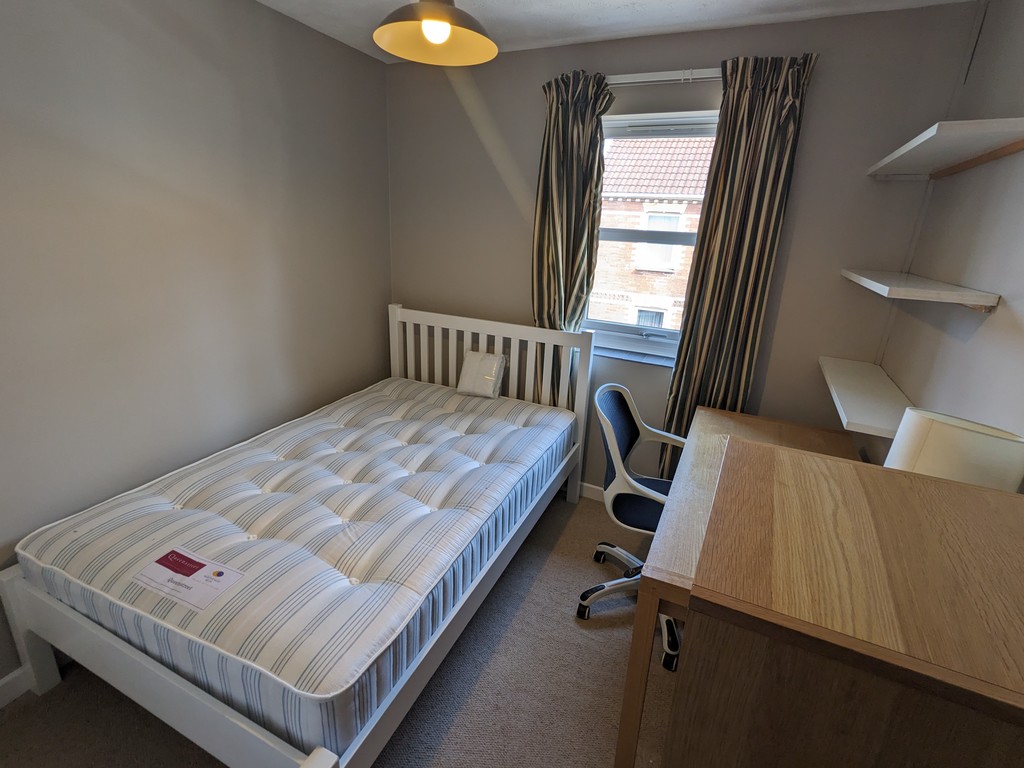 6 bed house to rent in May Street  - Property Image 14