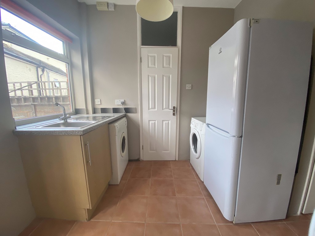 6 bed house to rent in May Street  - Property Image 3